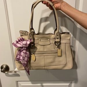 Coach tote perfect condition